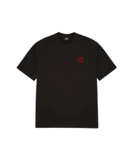 Lade das Bild in den Galerie-Viewer, Love Me Better - Tour Shirt
